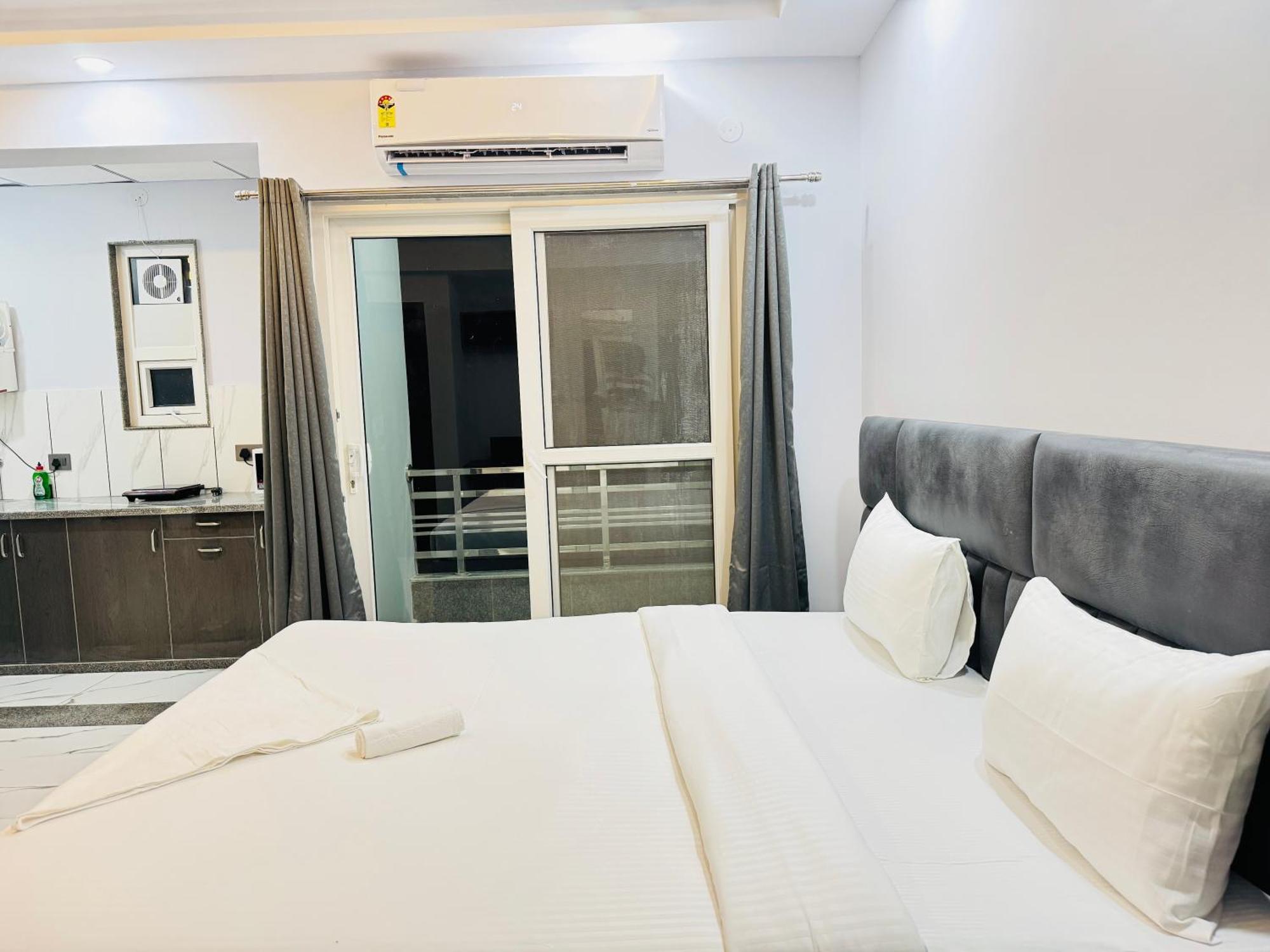 Stayluxe Serviced Apartments, Artemis Hospital 古尔冈 外观 照片